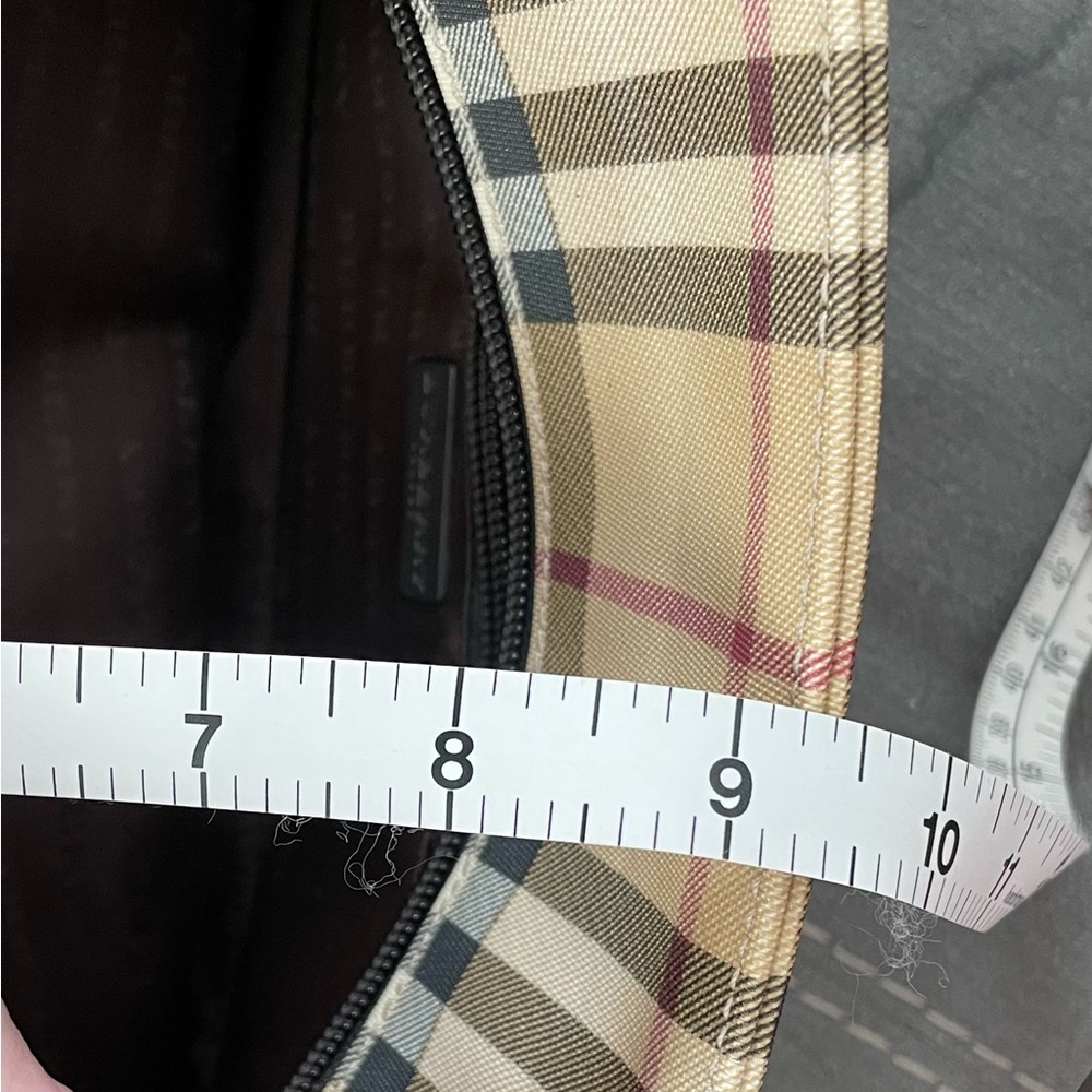 Burberry Authentic Vintage Tan and Black Checkered Tote Bag - Picture 16 of 16